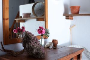 traditional room decoration